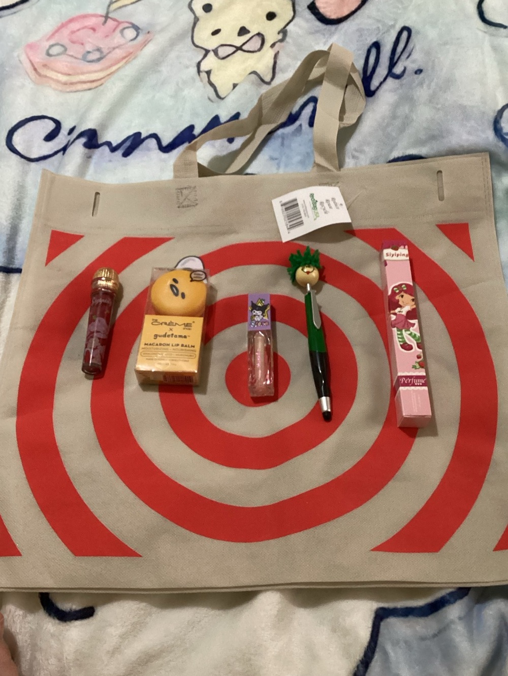 6 piece bundle-reusable target bag-pen\stylist-makeup and more.